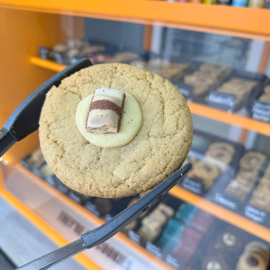 Stuffed White Bueno Cookie image 0