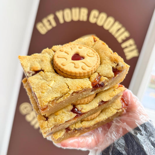 Jammie Dodger Cookie Bar image 0
