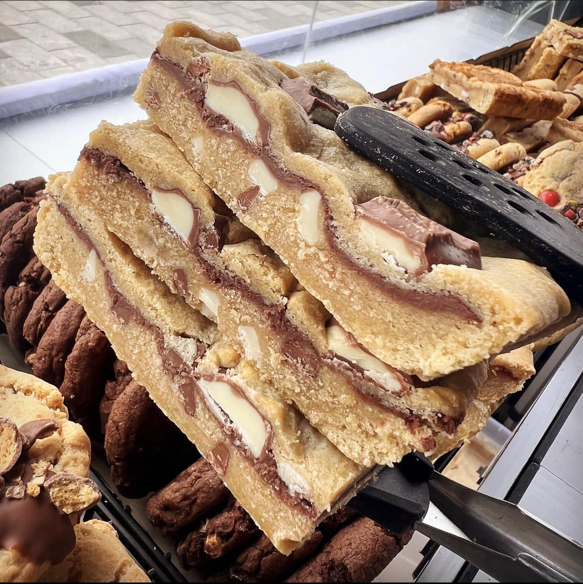 Kinderella Cookie Bar image 1