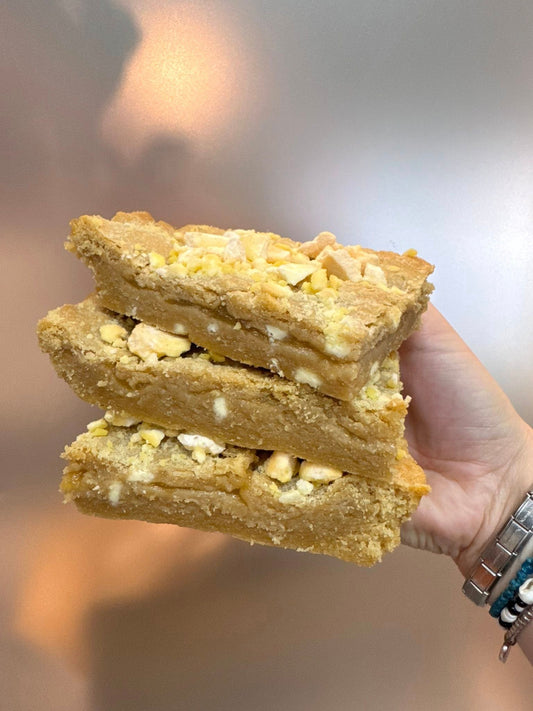 Lemon Meringue Cookie Bar